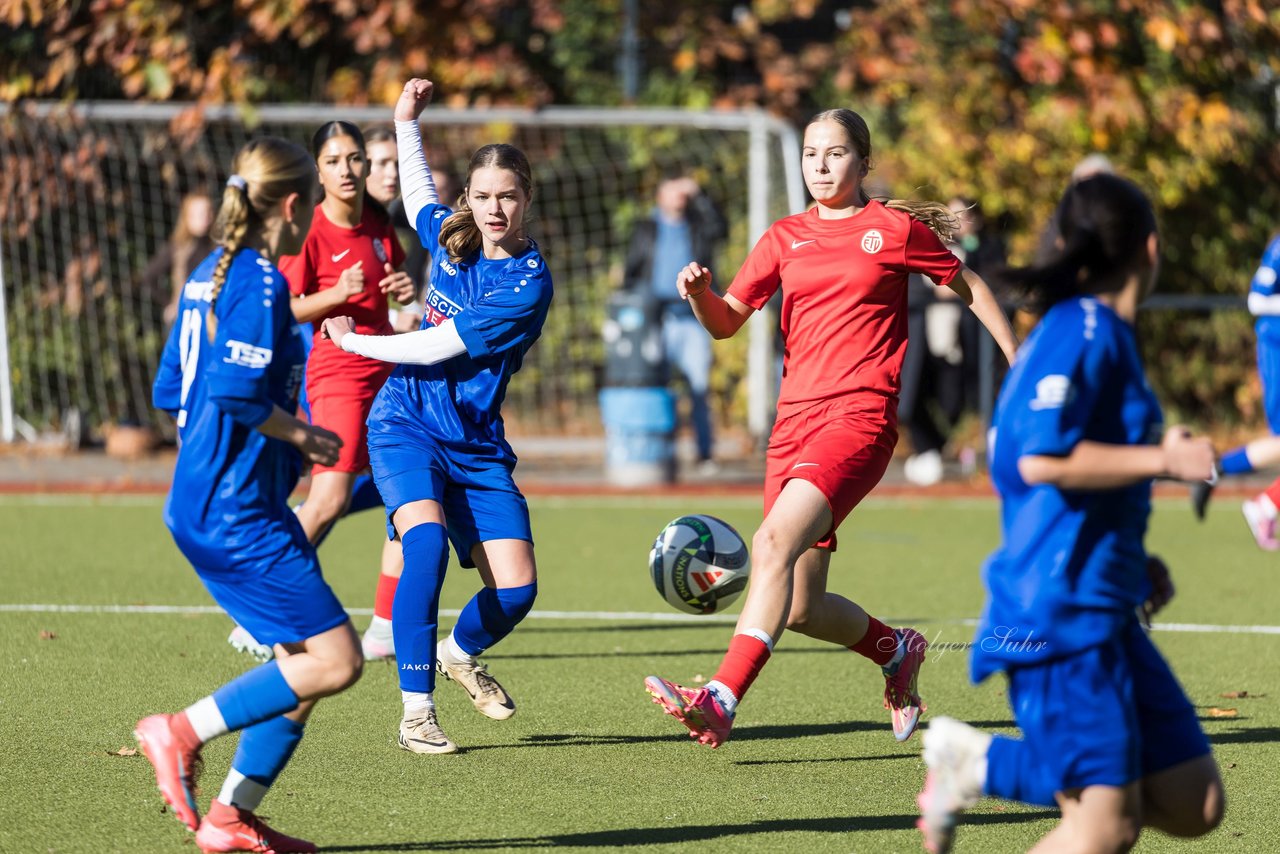 Bild 392 - wCJ Eimsbuettler TV - FC Rosengarten : Ergebnis: 2:0